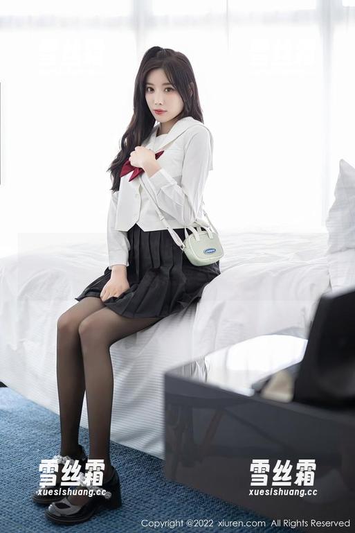 秀人网-李若汐 秀人网 - 李若汐的长腿福利:作品滋养我的审美,差点要当腿控啦!