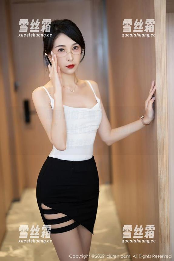 秀人网-王俪丁呀 秀人网 - 原图出的王俪丁呀,粉色调绝对是个“陷阱”,让我在欣赏的同时又忍不住想舔屏!