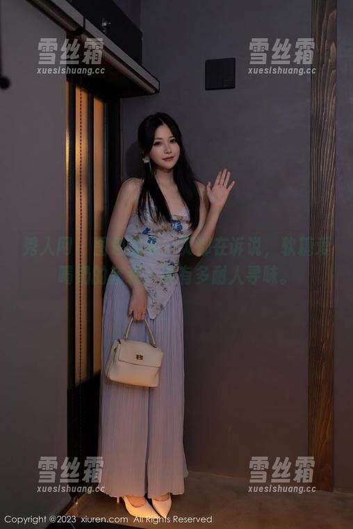 秀人网-软糖爱喝奶 秀人网 - 图包的每一页都在诉说,软糖爱喝奶的套装,该有多耐人寻味。
