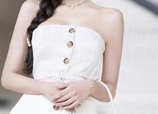 秀人网 - 这可是陆萱萱cecillia为你解锁的“女友”作品，原图中流淌着的妩媚，难道不让你动心？