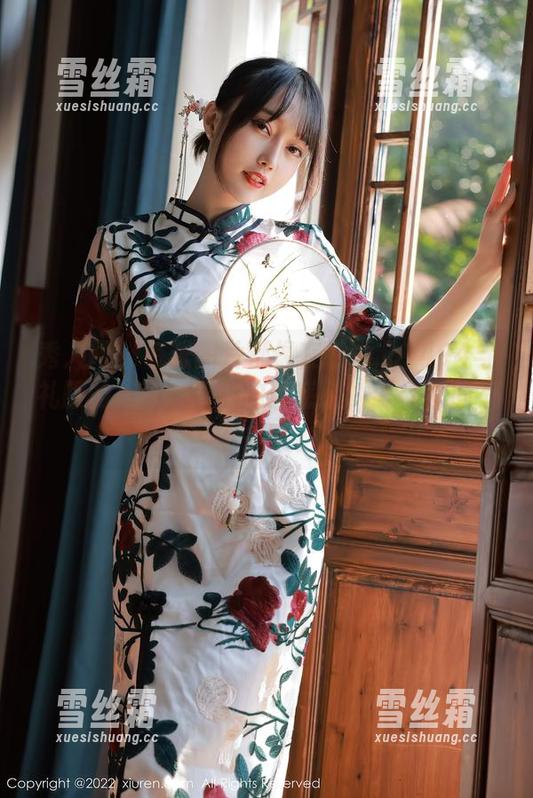 秀人网-雨儿1494 秀人网 - 每张图片都像在讲雨儿1494与礼服的双簧,资源的迷惑感,怎样也停不下来了。