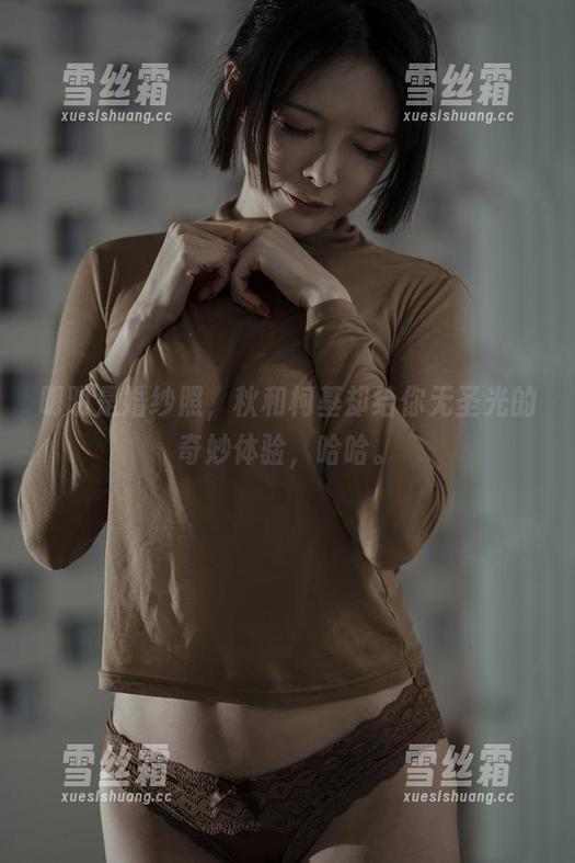 秋和柯基 明明是婚纱照,秋和柯基却给你无圣光的奇妙体验,哈哈。