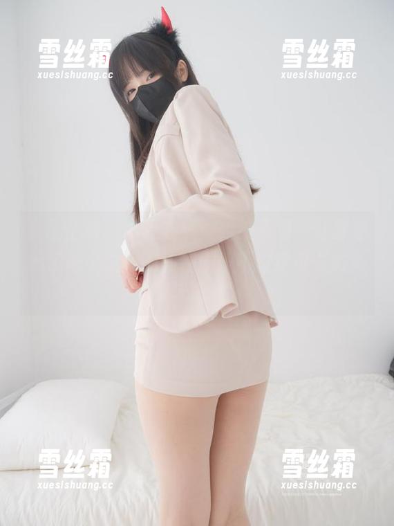 紧急企划-小恩 紧急企划 - 小恩在线:豹纹写真,让我想起了那个流行的动物园…不过这可是时尚的味道哦。