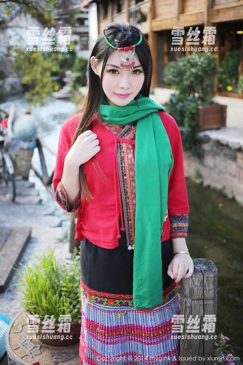 美媛馆-陈怡曼coco 美媛馆 - 陈怡曼coco教室合集,空气中似乎隐约飘荡着课本的香气。