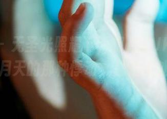 蜜桃社 - 无圣光照耀下，初月的JK图集，人间四月天的那种悸动，总是无处发现。
