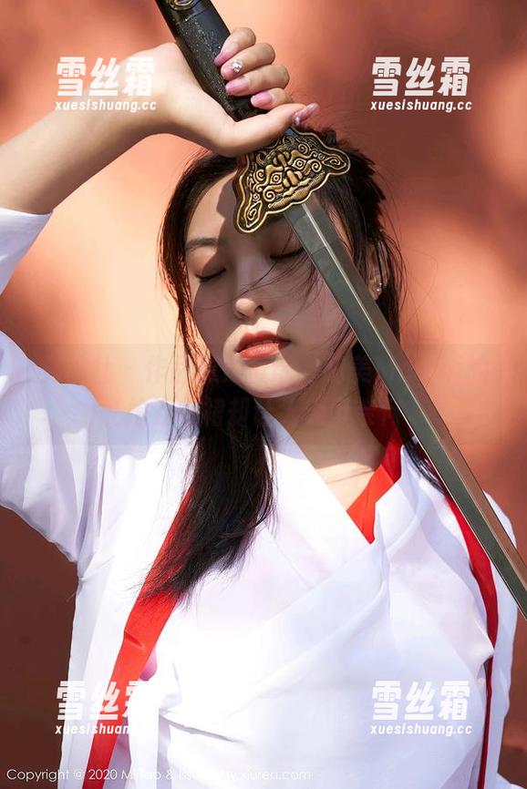蜜桃社-萌美Moemi 蜜桃社 - 作品像是童话,萌美Moemi的私拍连衣裙却让人无可奈何。