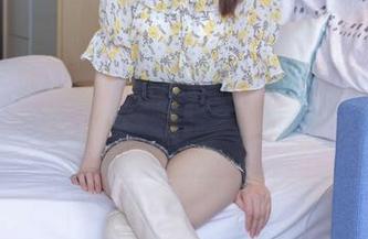 袜啵啵 - 白棉袜合集：稚予带你回到童年，不打游戏也能追击怀旧！