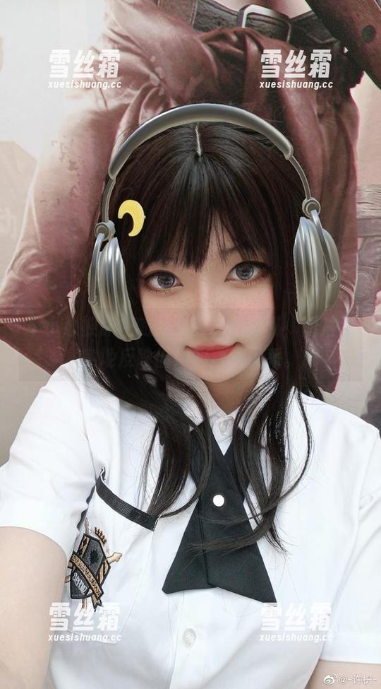 许枳 不小心被许枳的兔女郎私拍吸引,图片忠实地反映出她的独特风采。