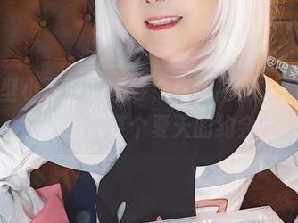 阳炎型小菠萝的婚纱，在线高清，偏偏总让人想起某个夏天的约会。