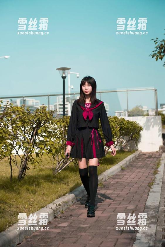 魔镜街拍 魔镜街拍:黑丝在OL制服里的升级版,合集看完可能会失眠哦。