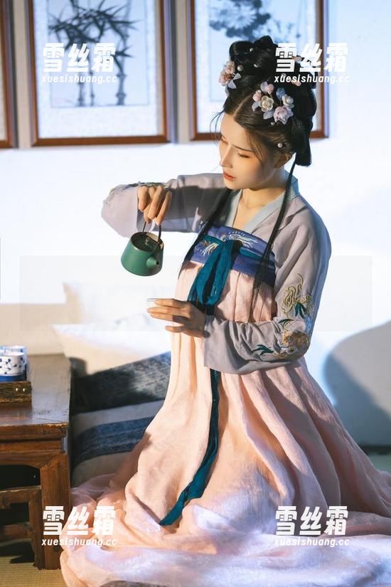 鹿八岁baby 原图直逼我的眼,鹿八岁baby这次不留情地炫耀油亮宠粉了。