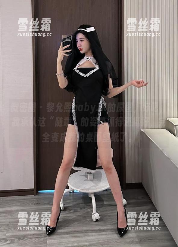 黎允熙baby 微密圈 - 黎允熙babyJK的原图,好吧,我承认这“随意”的姿势抓得还挺好,完全变成我的桌面壁纸了。